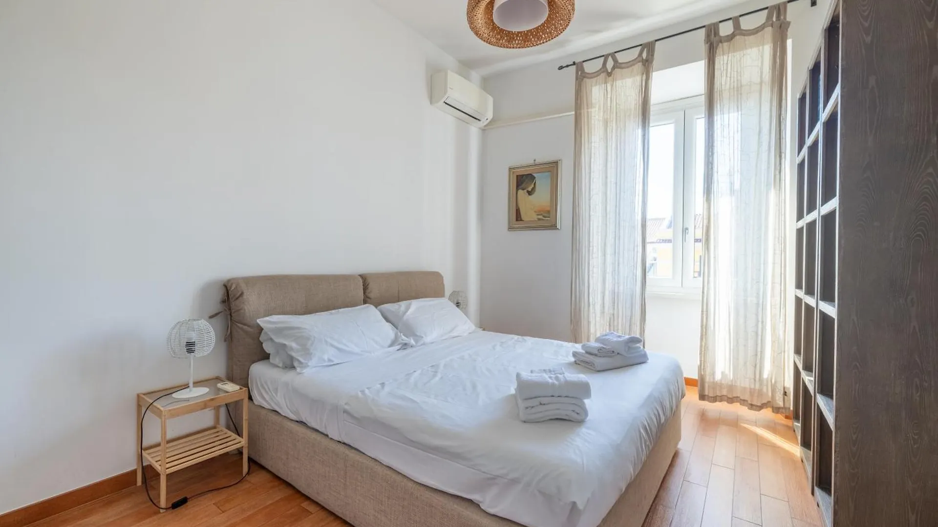 Emanuele Filiberto - B&D Apts Rome