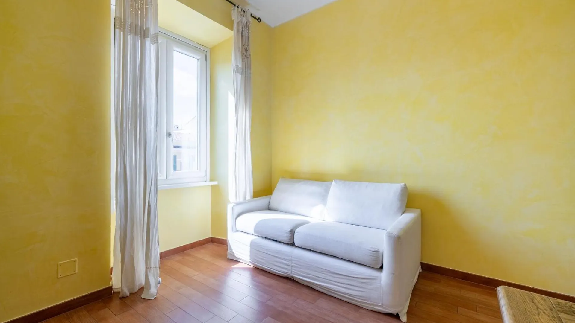 Apartment Emanuele Filiberto - B&D Apts Rome Italy