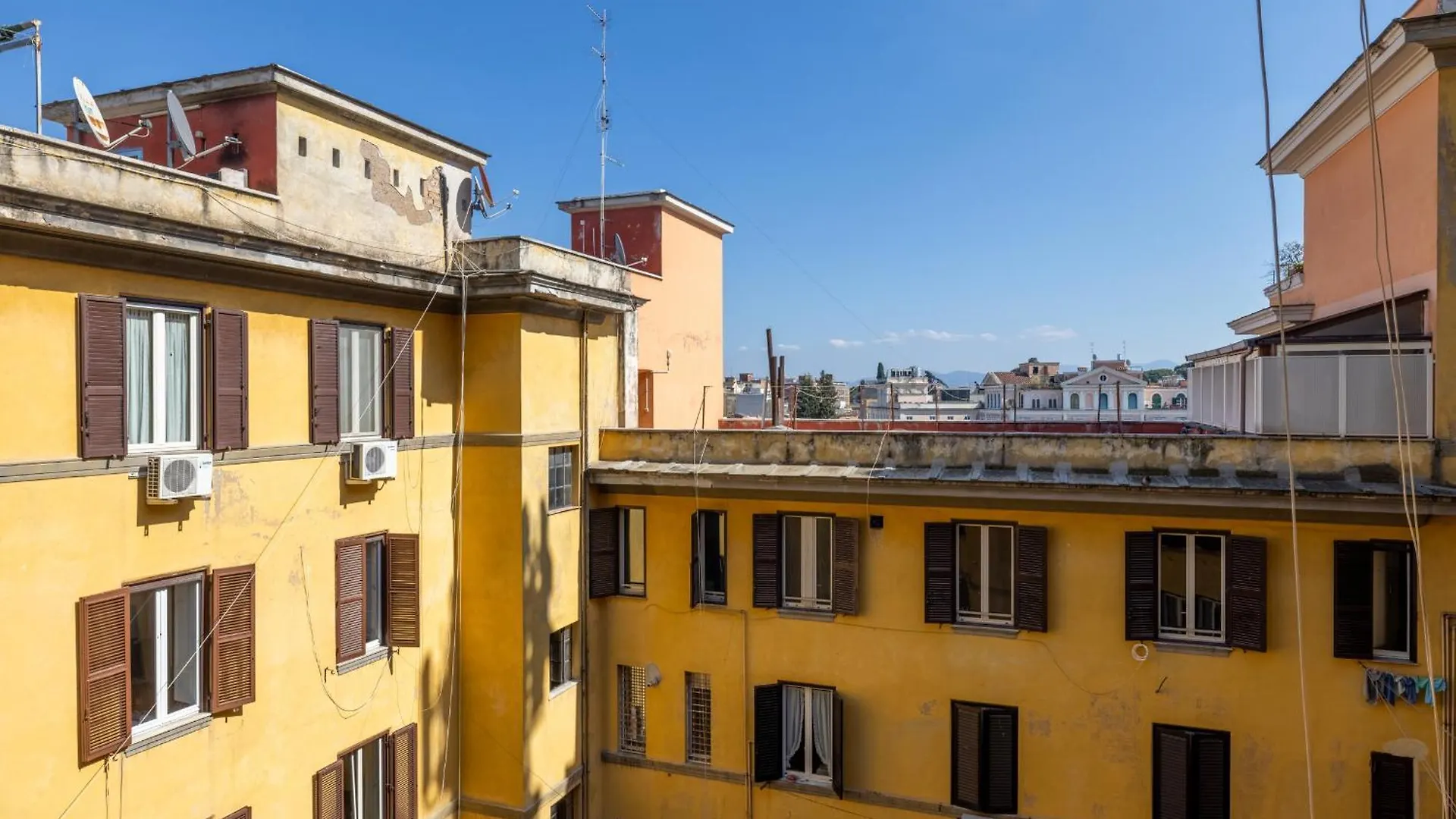 Emanuele Filiberto - B&D Apts Rome Italy
