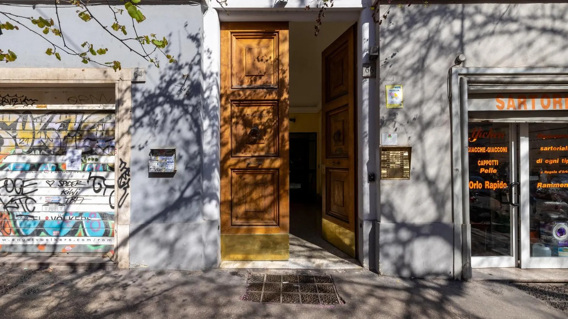 Emanuele Filiberto - B&D Apts Rome 0*,  Italy