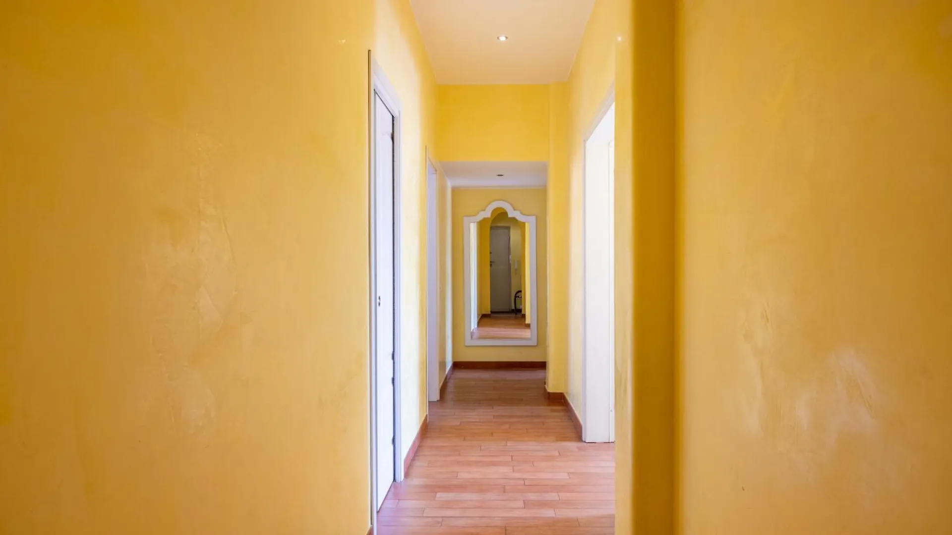 Emanuele Filiberto - B&D Apts Rome Apartment