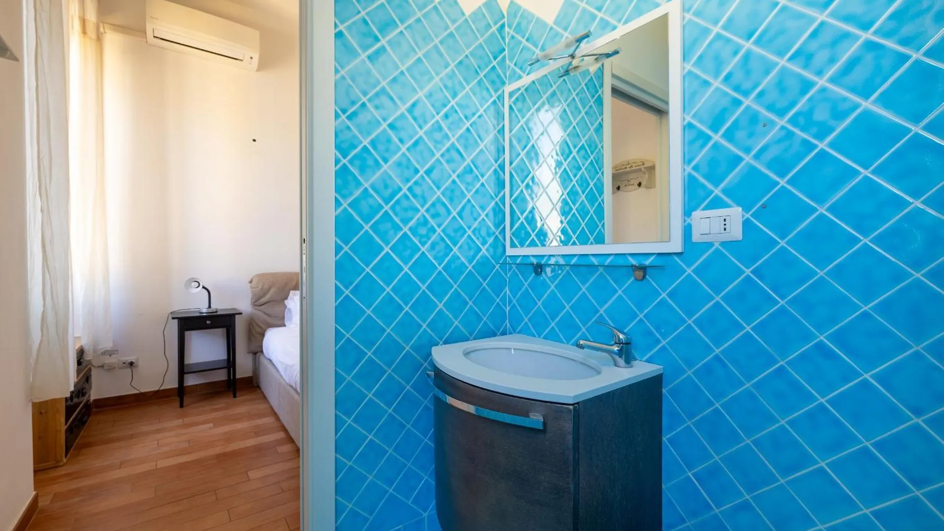 Apartment Emanuele Filiberto - B&D Apts Rome Italy