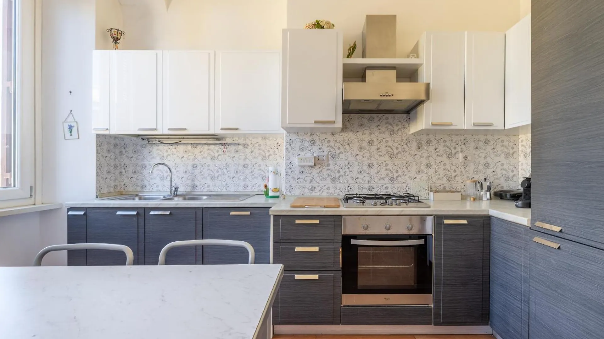 Emanuele Filiberto - B&D Apts Rome Italy